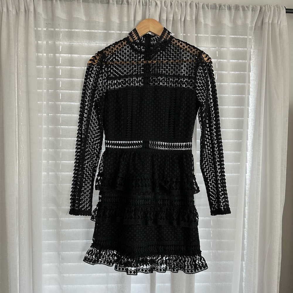 Romeo and Juliet Couture Women's Black Long Sleeve Tiered Lace Dress